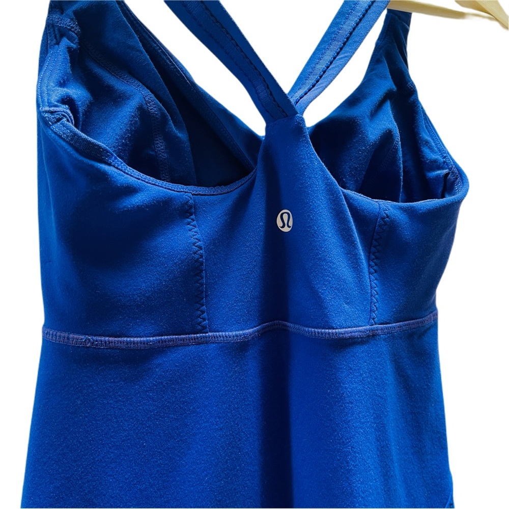 Lululemon Top w/Built in Adjustable Bra and Support - Picture 4 of 10